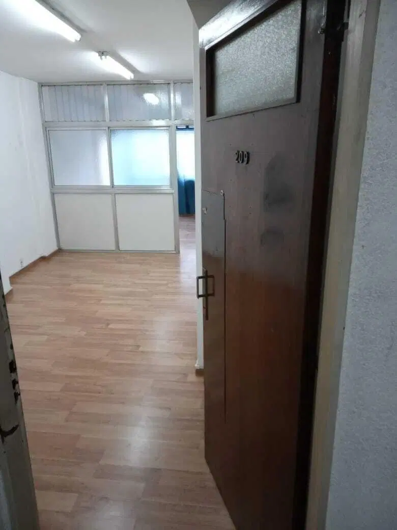 Oficina en Alquiler en Avellaneda, G.B.A. Zona Sur, Argentina 1