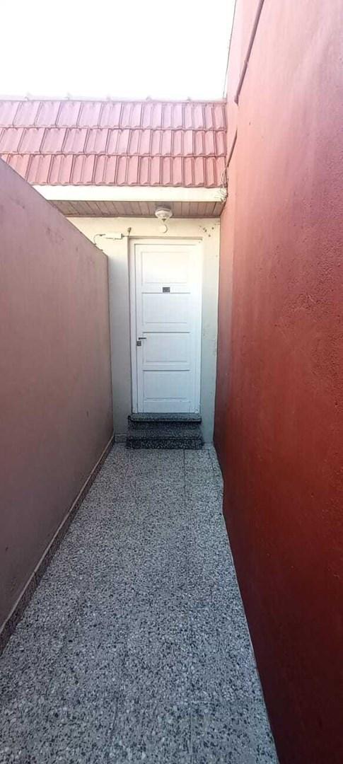 Foto de Departamento PH en Alquiler en Avellaneda, G.B.A. Zona Sur, Argentina, imagen 3