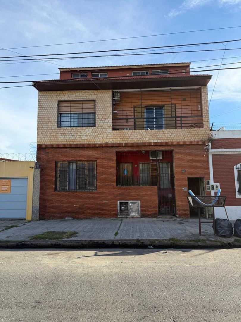 Foto de Departamento PH en Venta en Avellaneda, G.B.A. Zona Sur, Argentina, imagen 1