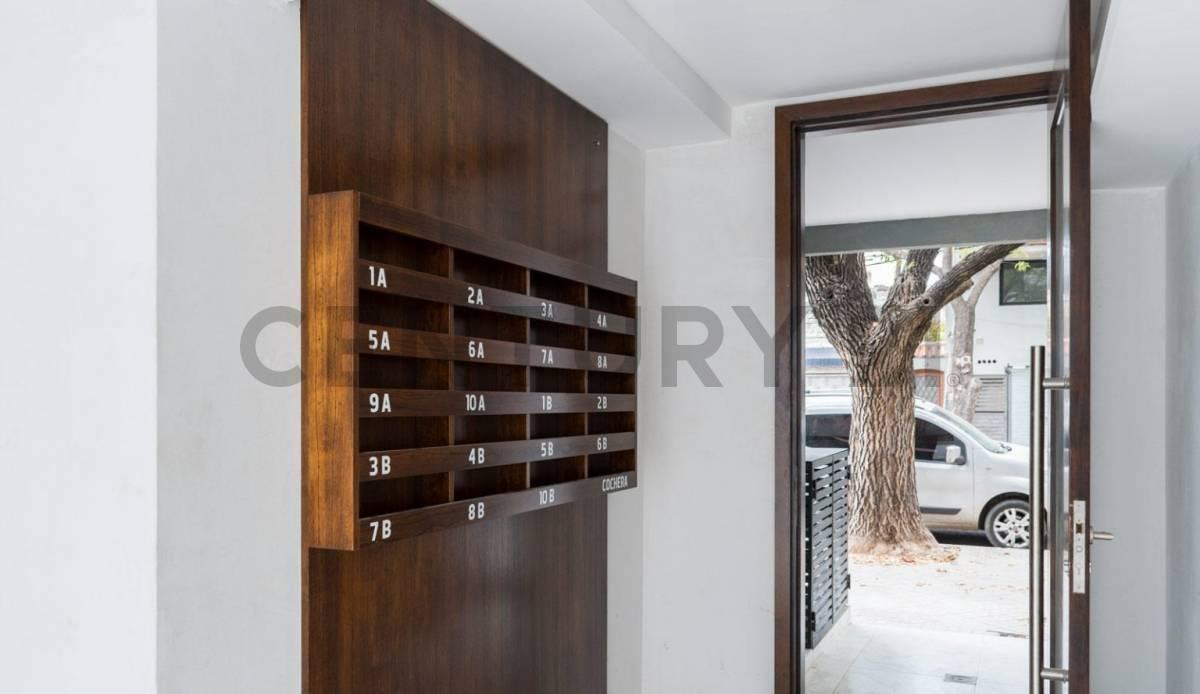 Venta un dormitorio barrio Luis Agote con balcón al frente.