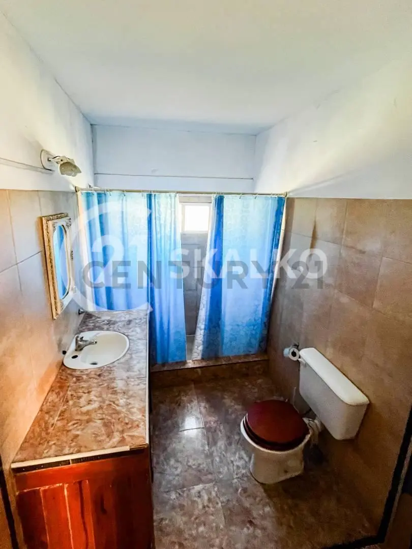 VENTA CASA DOS DORMITORIOS CON PILETA VILLA MUGUETA SANTA FE 5