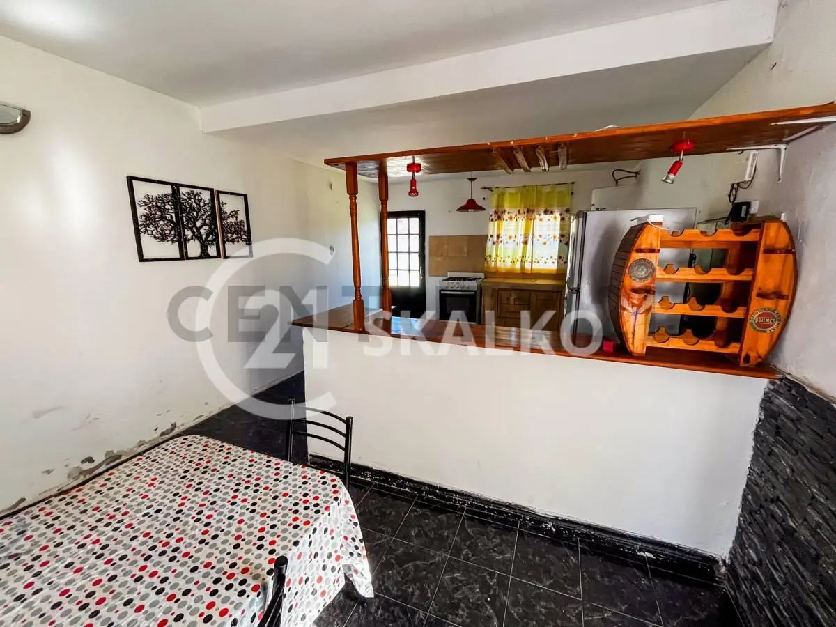 VENTA CASA DOS DORMITORIOS CON PILETA VILLA MUGUETA SANTA FE 2