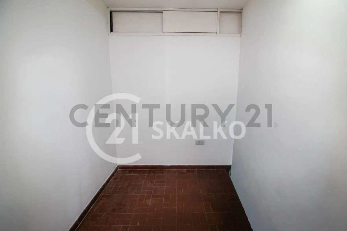 VENTA DEPARTAMENTO 2 DORMITORIOS, BALCON AL FRENTE, BARRIO MARTIN ROSARIO 2