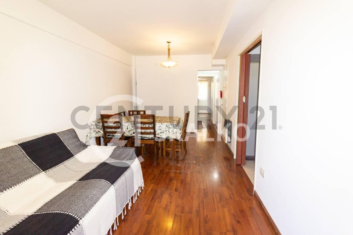 VENTA DEPARTAMENTO UN DORMITORIO, BALCÓN AL FRENTE, BARRIO MARTIN, ROSARIO