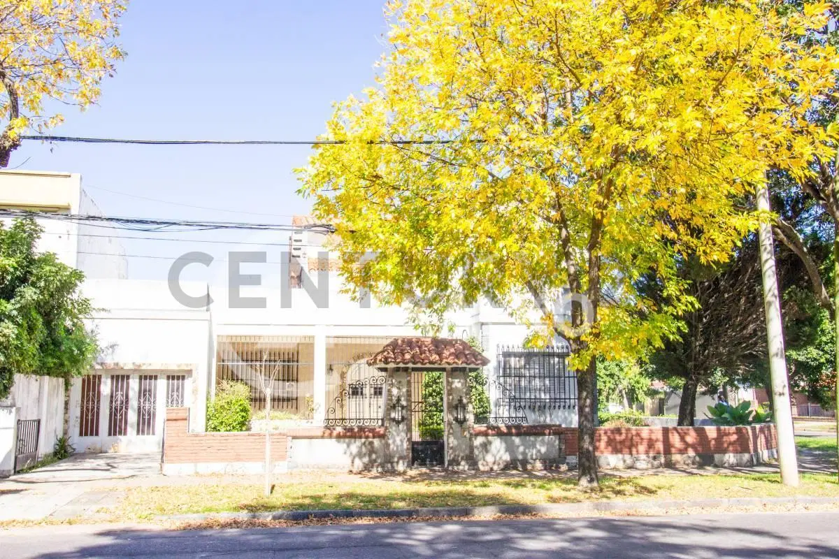 VENTA CASA 4 DORMITORIOS, 3 BAÑOS, PILETA, JARDIN, QUINCHO, BARRIO ROQUE SAENZ PEÑA, ROSARIO 2