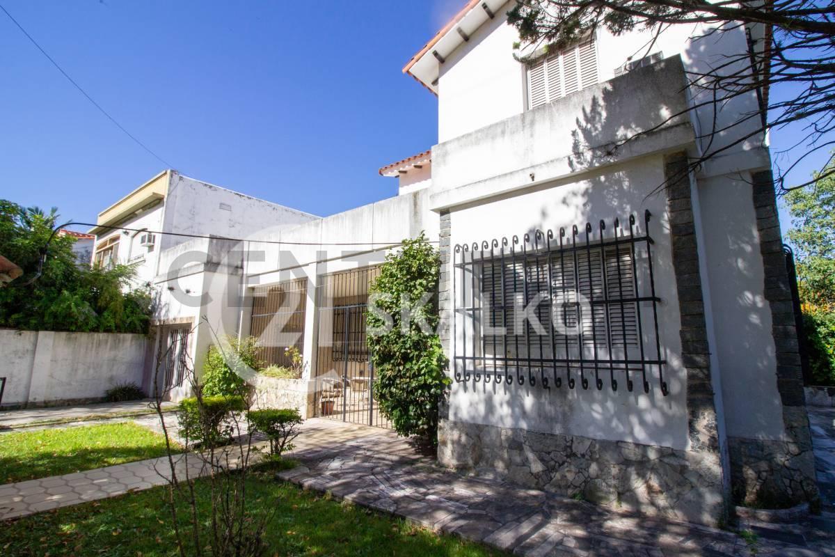 VENTA CASA 4 DORMITORIOS, 3 BAÑOS, PILETA, JARDIN, QUINCHO, BARRIO ROQUE SAENZ PEÑA, ROSARIO