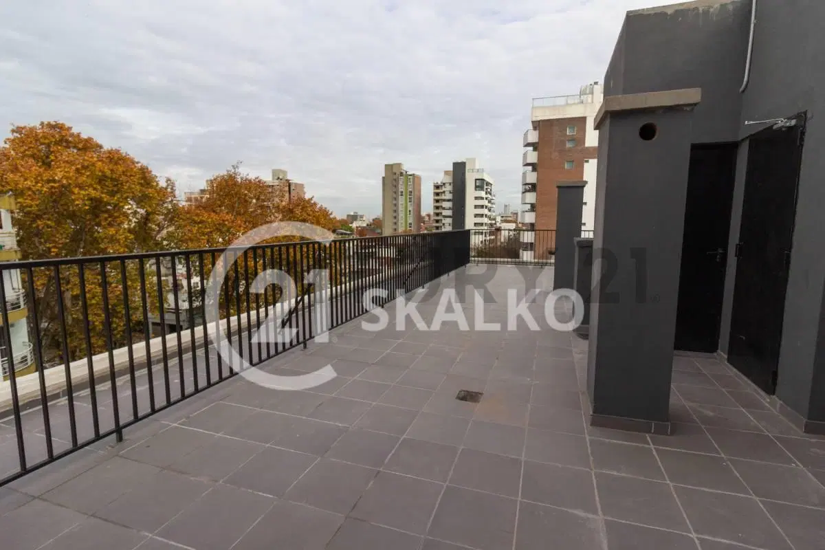 VENTA MONOAMBIENTE AL FRENTE CON BALCON 4