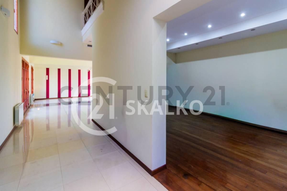 Foto de VENTA CASA, 3 DORMITORIOS, PISCINA,PARQUE, COCHERA, CASA AUXILIAR, imagen 5