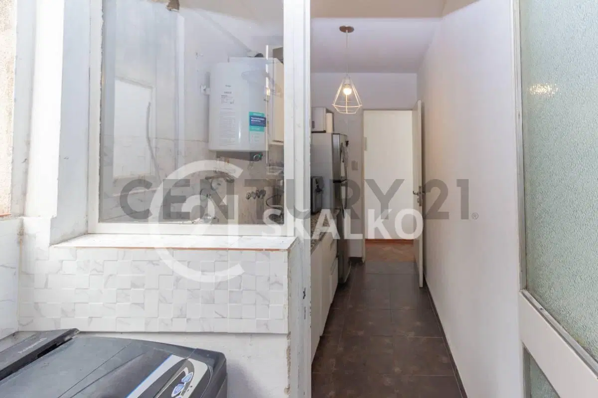 Venta Departamento dos Dormitorios, Zona Centro, Rosario 2