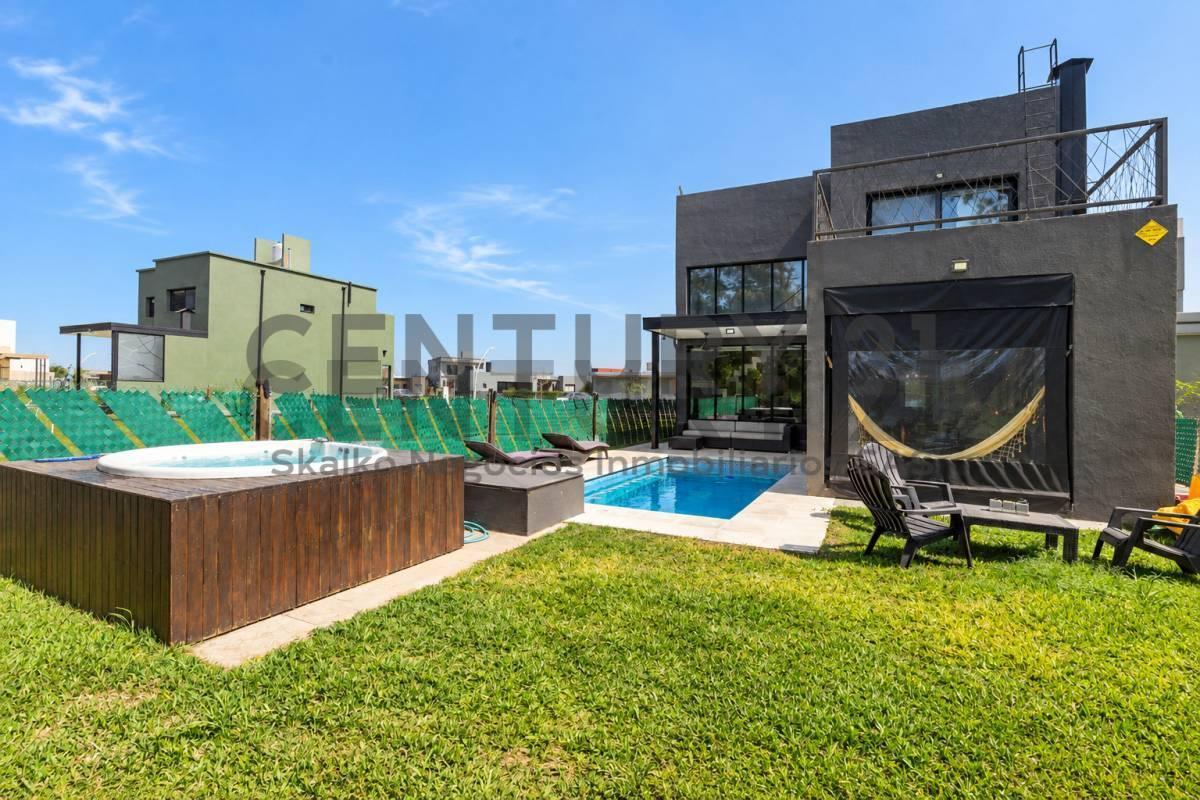 Foto de VENTA CASA 3 DORMITORIOS, QUINCHO, PISCINA, TERRAZA ,JACUZZI, imagen 1