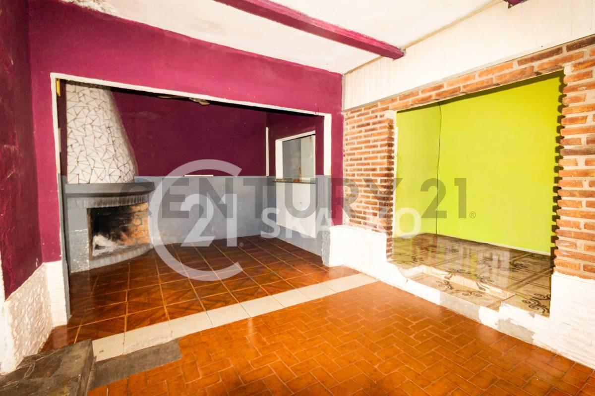Foto de VENTA CASA 4 DORMITORIOS CON PATIO EN FUNES R, imagen 3