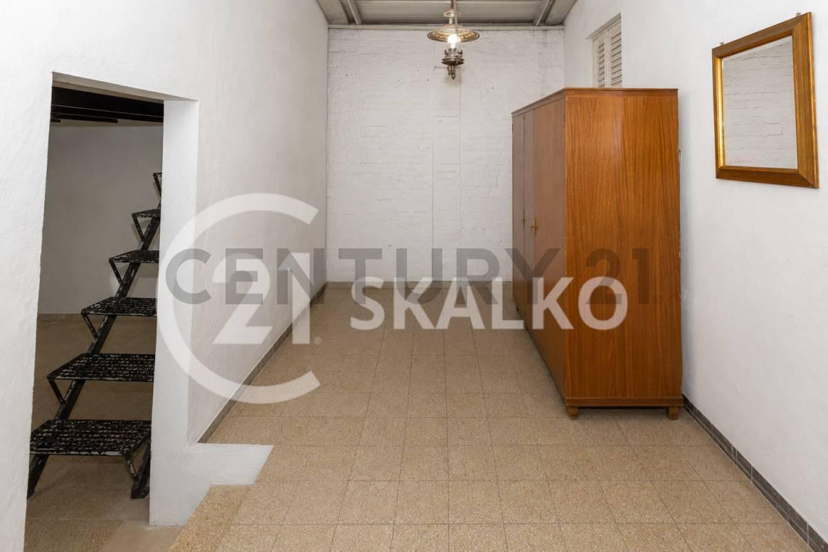 Foto de VENTA CASA CUATRO DORMITORIOS, DOS BAÑOS, GARAJE, PATIO, BARRIO, imagen 3