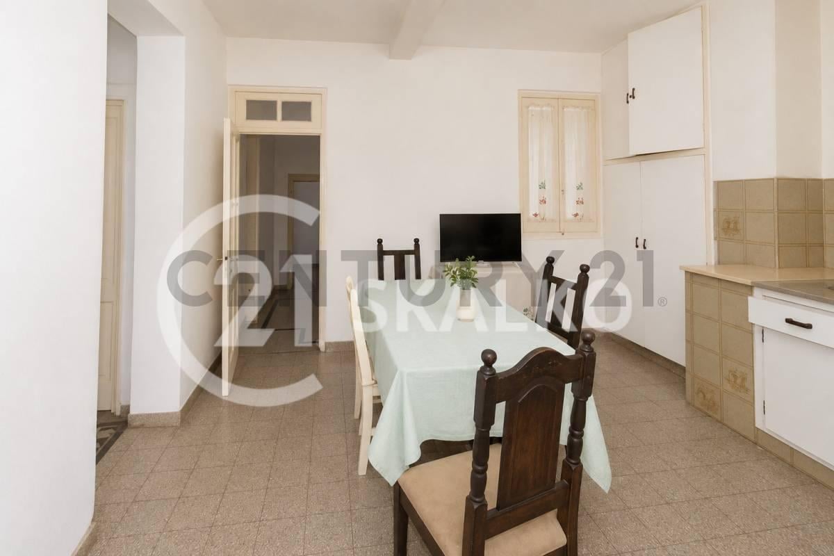Foto de VENTA CASA CUATRO DORMITORIOS, DOS BAÑOS, GARAJE, PATIO, BARRIO, imagen 2