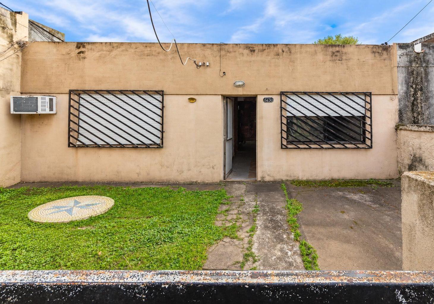 Foto de VENTA CASA A RECICLAR, TRES DORMITORIOS, GARAGE, PATIO, BARRIO LUDUEÑA, imagen 2