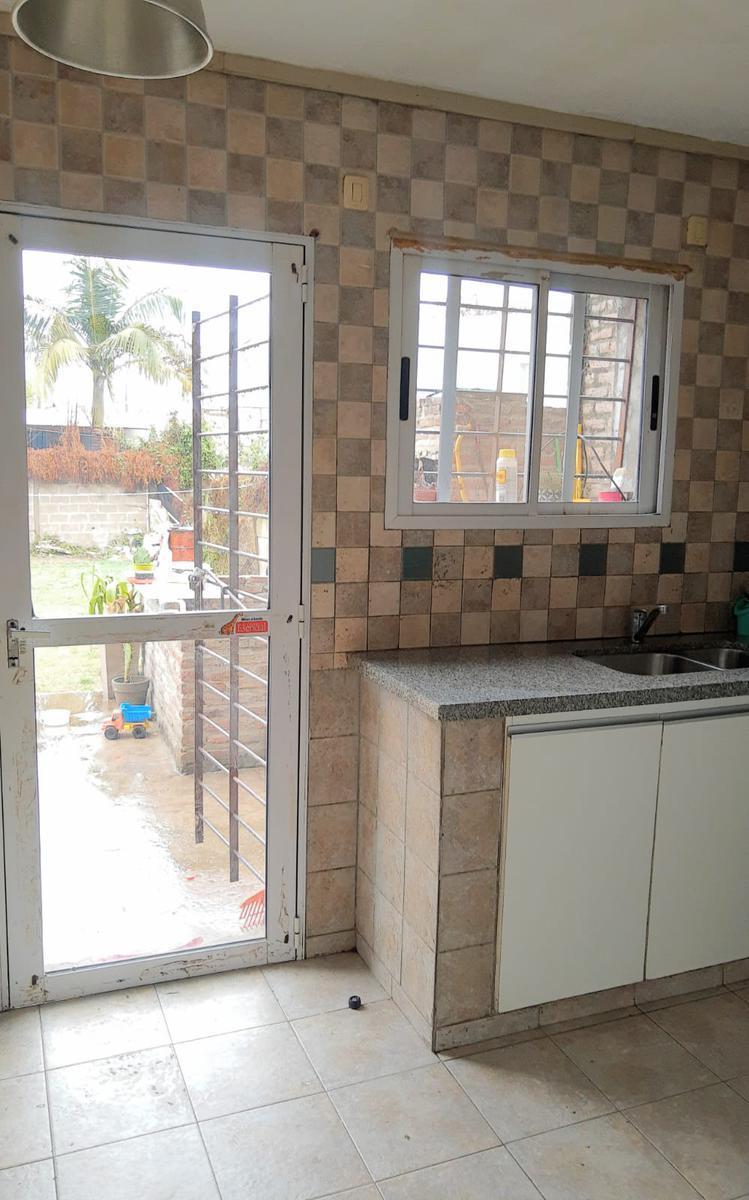 Casa en Gro. Baigorria de Dos Dorm. con Gran Jardín 5