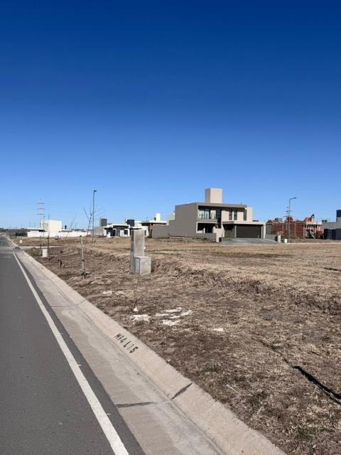 LOTES EN VENTA DOCTA - APTO COMERCIO 396 M2