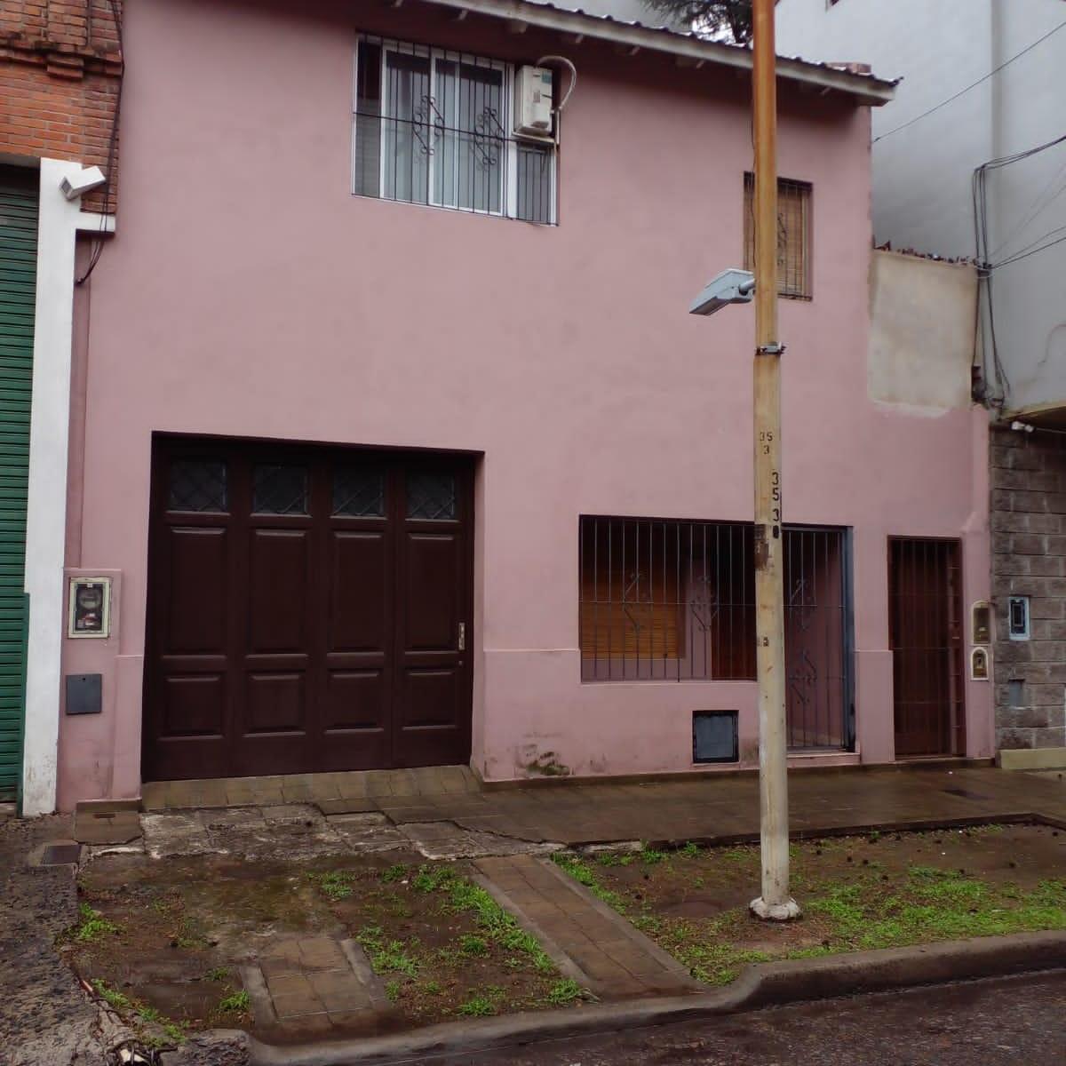 Dueño Vende Casa PH Al Frente con Garage Cubierto 2
