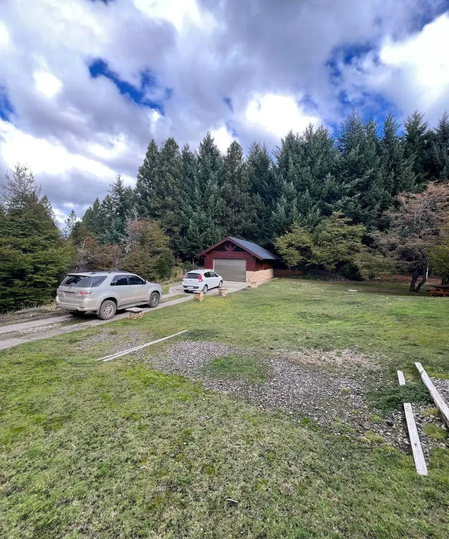 Casa premium 400 m² · 4 dorm + 2 suites · Lote 2.570 m² · Estancia Los Ñires 8