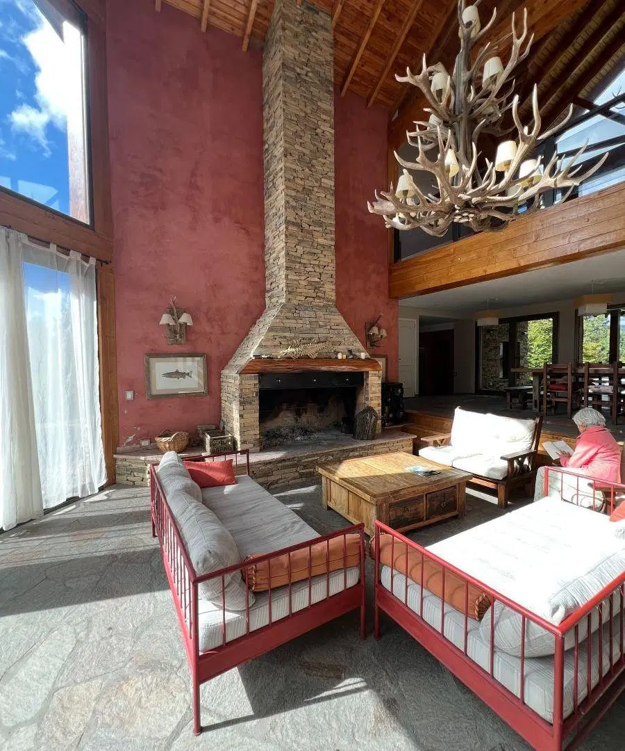 Casa premium 400 m² · 4 dorm + 2 suites · Lote 2.570 m² · Estancia Los Ñires 2