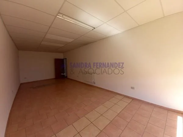 Foto de Neuquen. Alquiler. Local comercial. Oficina en dos plantas. Bajo Zona, imagen 5