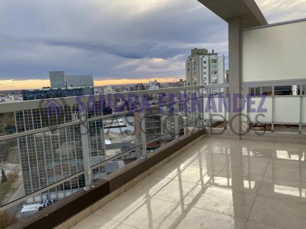 Neuquen. Venta Departamento en duplex 2 dormitorios USO COMERCIAL O VIVIENDA. Cochera. Zona Policlin