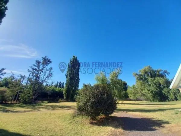 Neuquen. Alquiler Casa 4 dormitorios (suite) Zona Rio Neuquen. Puente Cipolletti-Neuquen 3