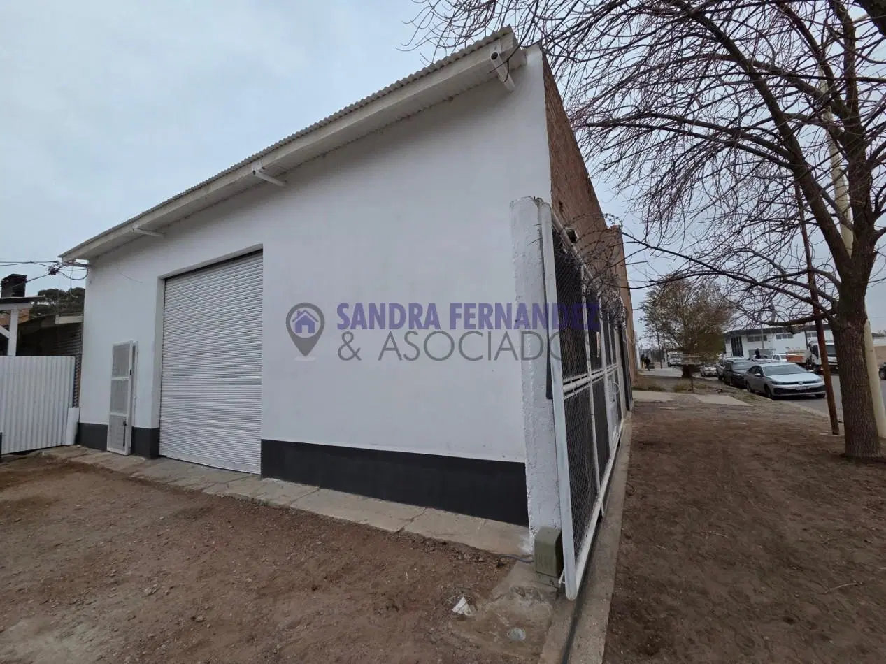 Neuquen Centenario Deposito en 1° rotonda de acceso a Centenario, a metros Ruta 7, 50 metros de YPF 4