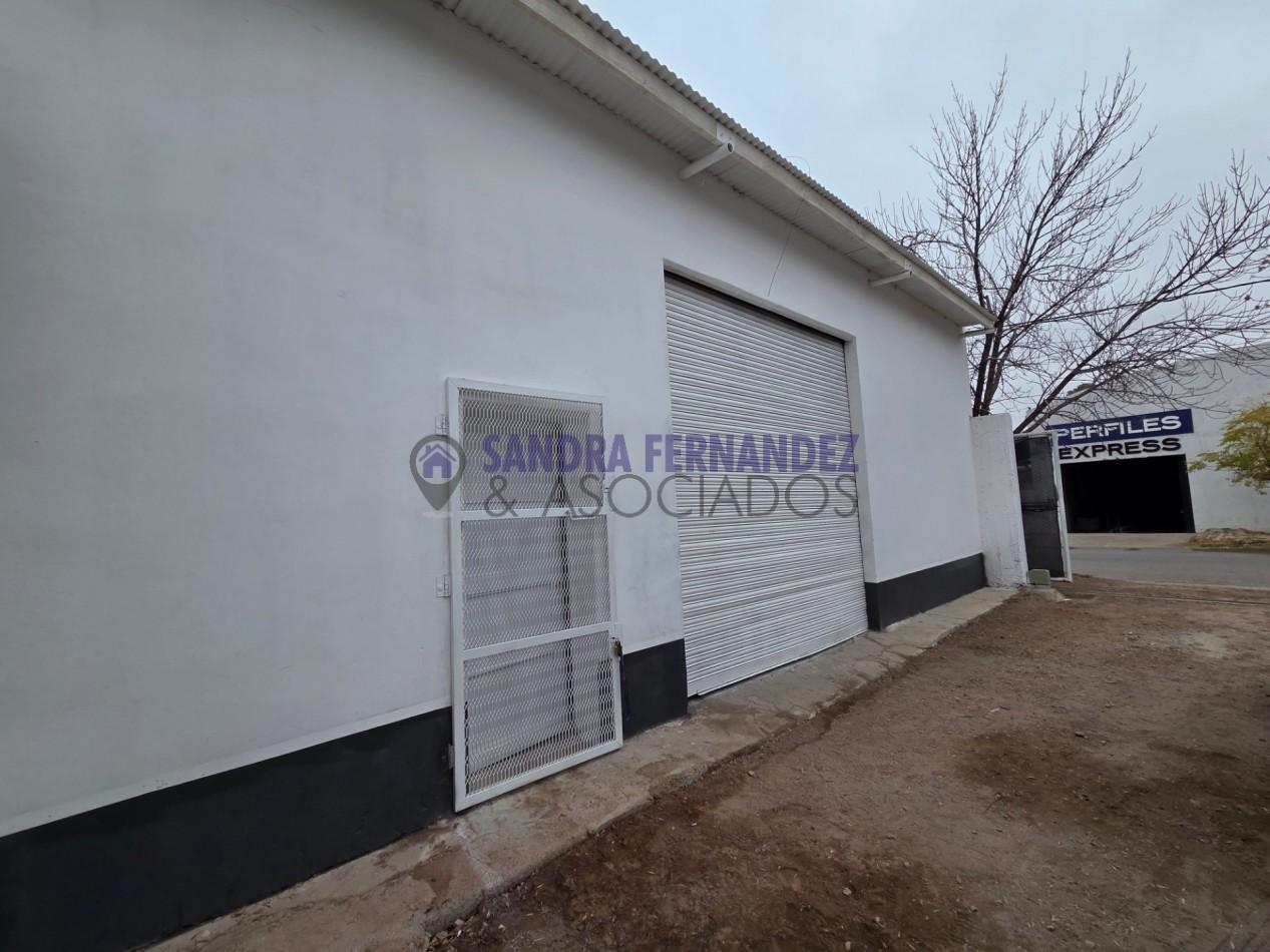 Foto de Neuquen Centenario Deposito en 1° rotonda de acceso a Centenario, a metros Ruta 7, 50 metros de YPF, imagen 5