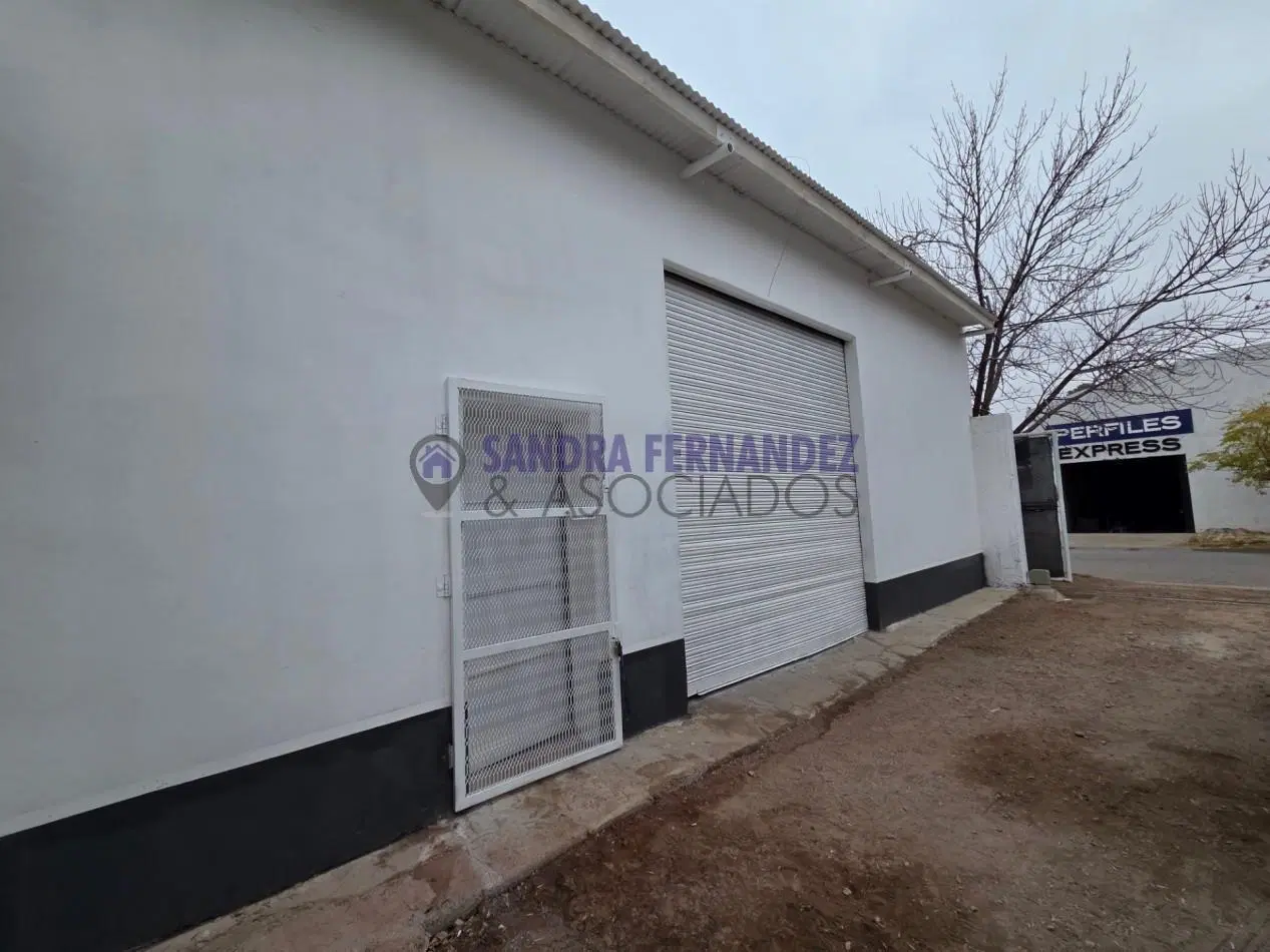 Neuquen Centenario Deposito en 1° rotonda de acceso a Centenario, a metros Ruta 7, 50 metros de YPF 5