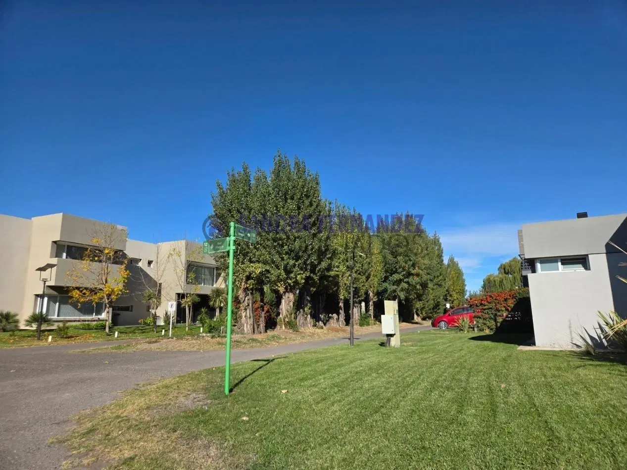 Neuquen Alquiler A ESTRENAR  Casa en una sola planta 3 dormitorios, todos en suite Barrio Cerrado Sa 4