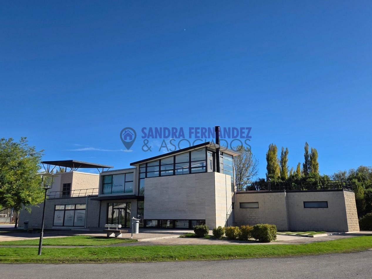 Neuquen Alquiler A ESTRENAR  Casa en una sola planta 3 dormitorios, todos en suite Barrio Cerrado Sa
