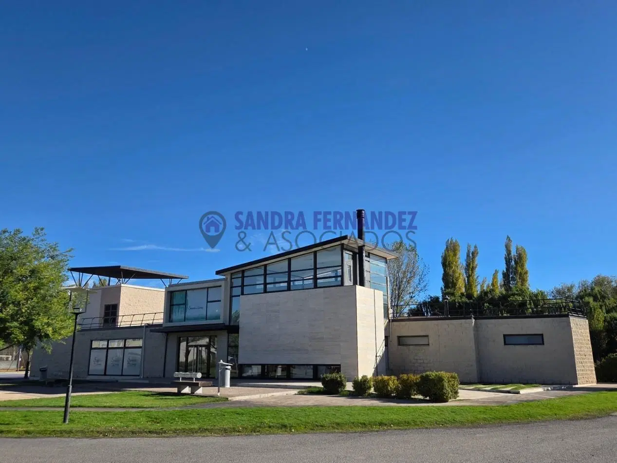 Neuquen Alquiler A ESTRENAR  Casa en una sola planta 3 dormitorios, todos en suite Barrio Cerrado Sa 2