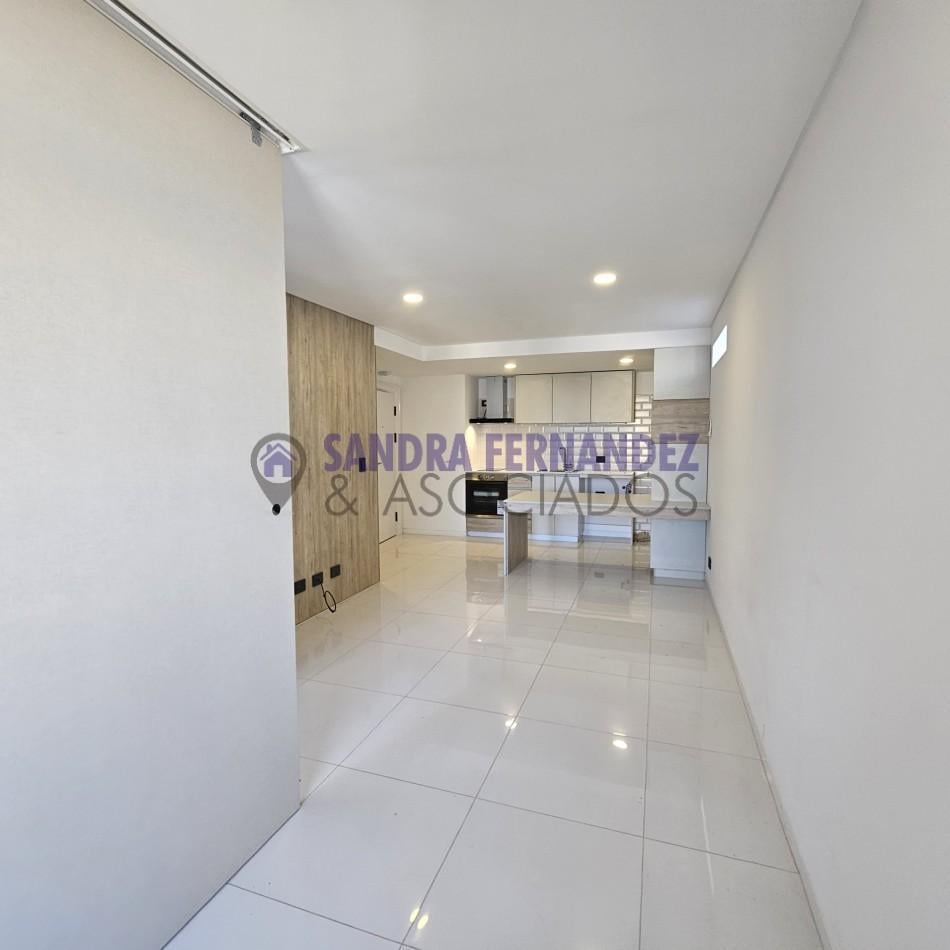 Foto de Neuquen Alquiler Departamento 1 dormitorio NUEVO con cochera. Edificio, imagen 3