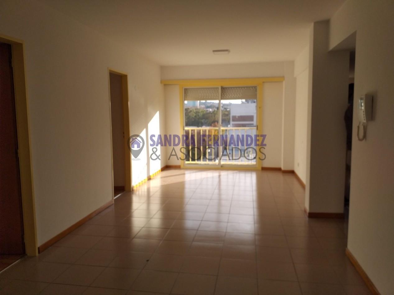 Foto de Neuquen. Alquiler. Departamento 2 dormitorios con cochera Zona, imagen 3
