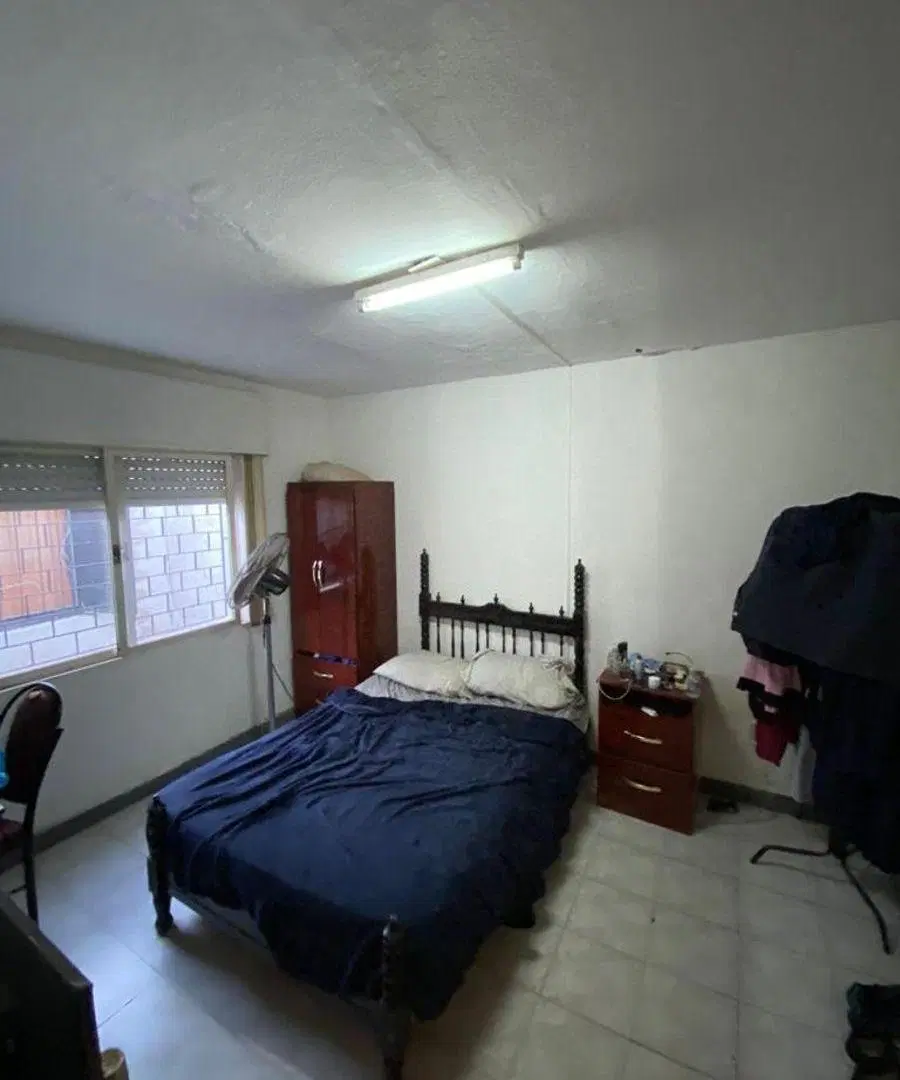 CASA EN VENTA FRENTE A LA PLAZA 5