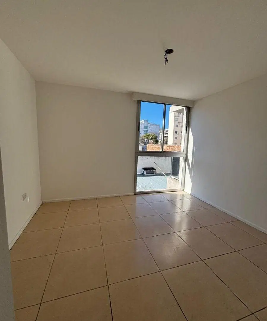 Alquilo Barrio General Paz VIAMONTE AL 200 Mejor Zona Departamento 2 Dormitorios 4