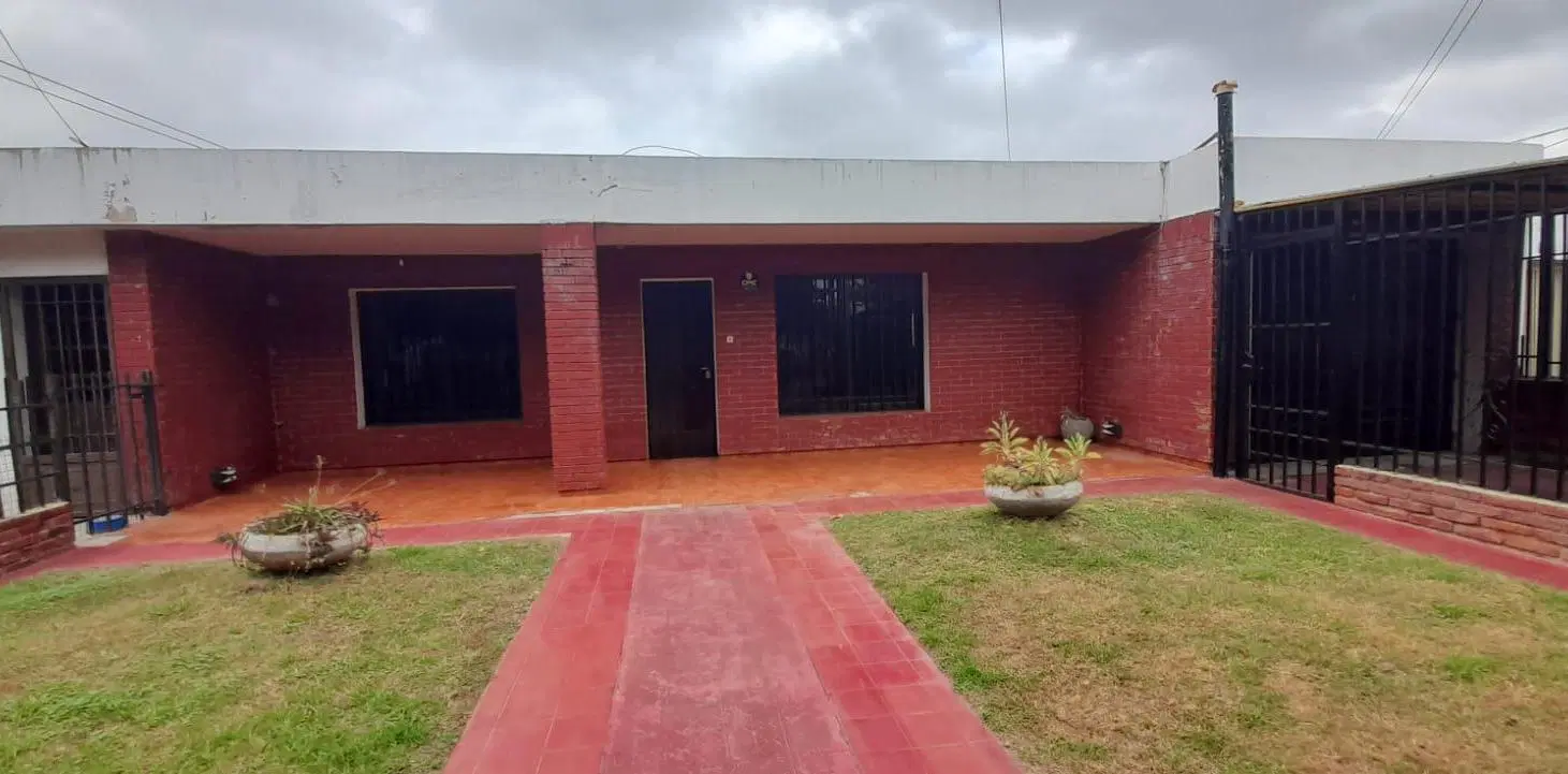ALQUILER CASA 3 DORMITORIOS GARAGE Y PATIO MARQUES DE SOBREMONTE 4