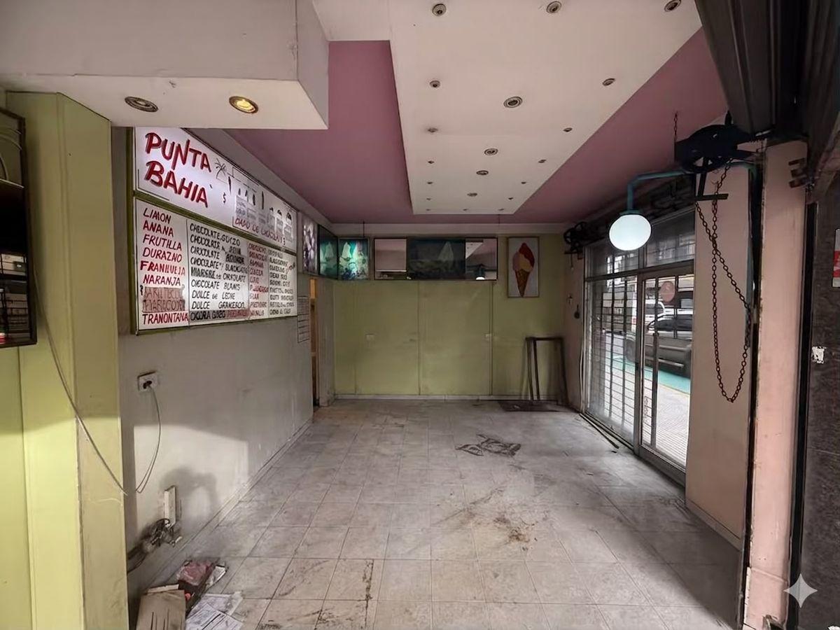 Foto de ¡LA ESQUINA QUE TU NEGOCIO NECESITA! Local en Esquina con Doble Frente, imagen 3