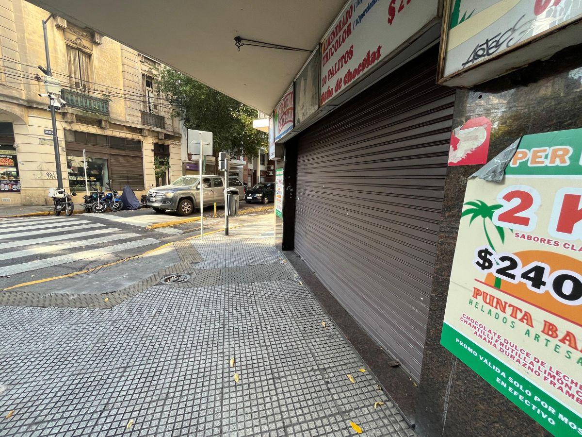 Foto de ¡LA ESQUINA QUE TU NEGOCIO NECESITA! Local en Esquina con Doble Frente, imagen 1