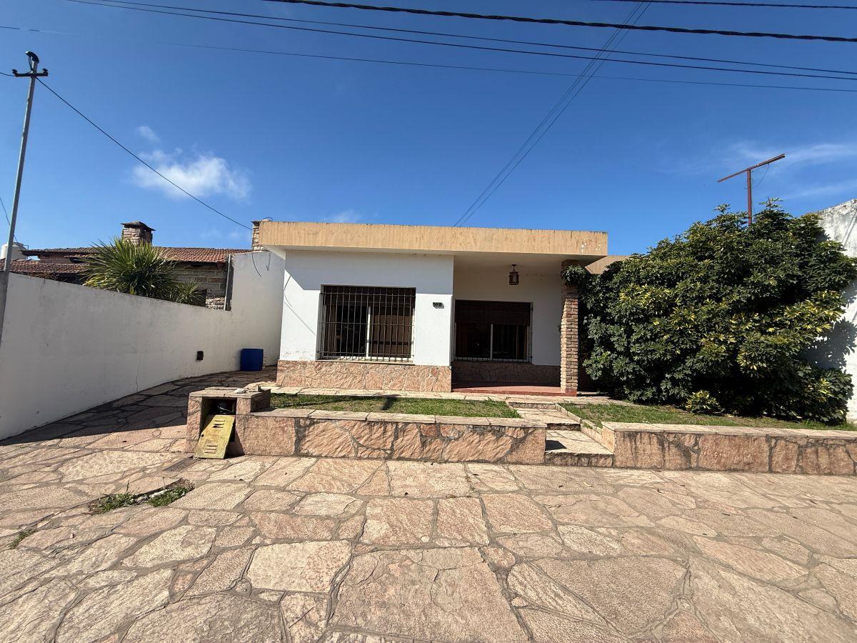 Foto de Casa en venta Capitán Sarmiento, dos dormitorios, imagen 1