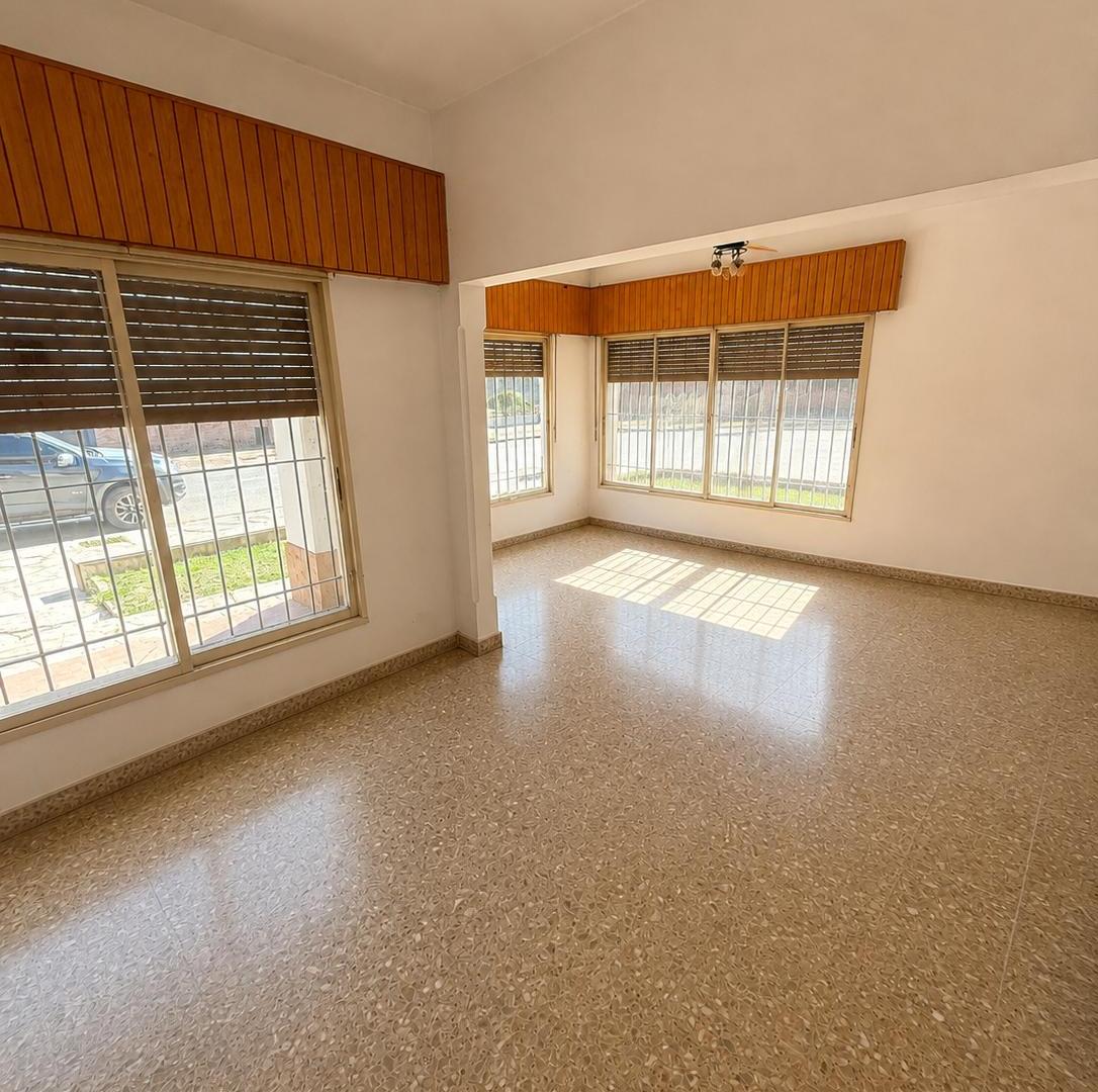 Foto de Casa en venta Capitán Sarmiento, dos dormitorios, imagen 4