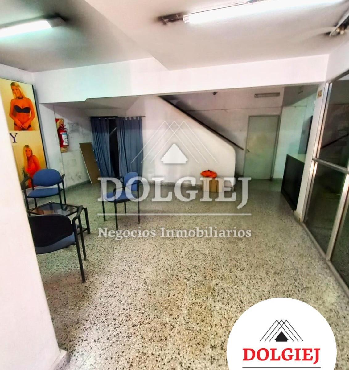 Edificio Comercial con Deposito y Oficinas 3