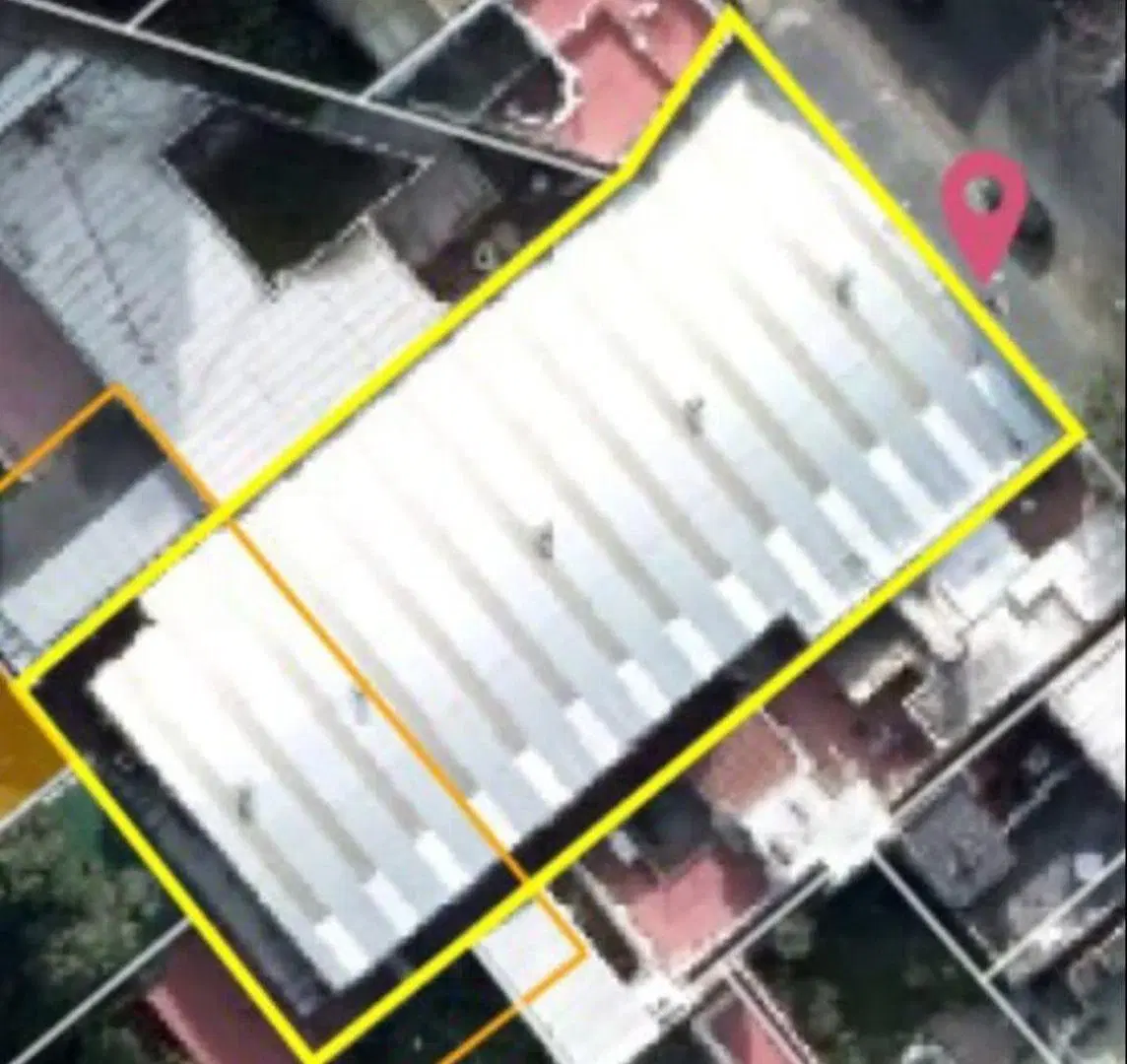 TRIPLE FRENTE - GRAN LOCAL EN 2 PLANTAS ACTUALMENTE TALLER SERVICE VW 2100M2 5