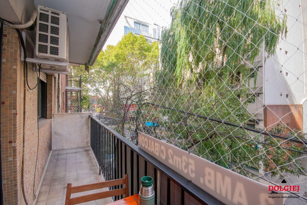 3 AMBIENTES CON BALCON AL FRENTE - - COCINA SEPARADA Y LAVADERO INDEPENDIENTE