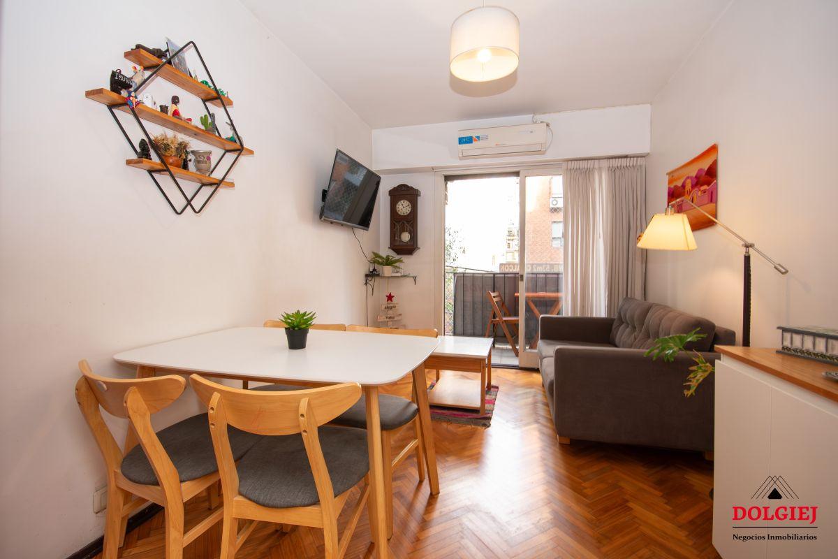 3 AMBIENTES CON BALCON AL FRENTE - - COCINA SEPARADA Y LAVADERO INDEPENDIENTE