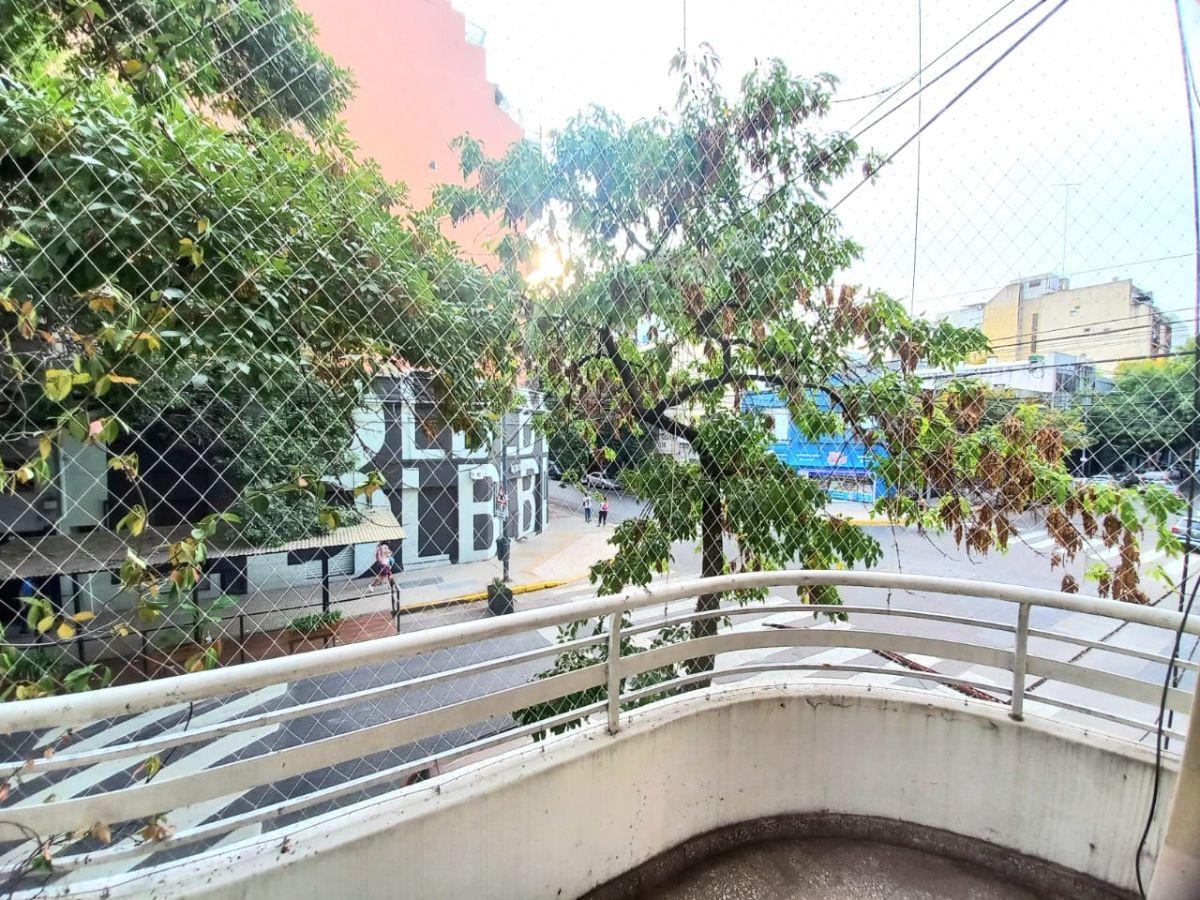 VENTA 2 AMBIENTES/ RECICLADO /APTO CRÉDITO /APTO PROFESIONAL
DOS BALCONES