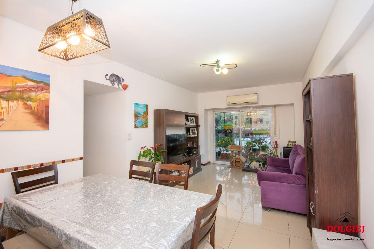 Foto de VENTA CON RENTA VILLA CRESPO 4 AMB C/COCHERA, imagen 3