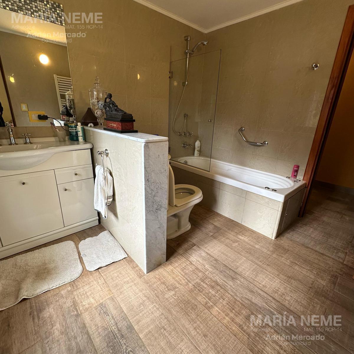 Se Vende Excelente Propiedad en Villa Llao Llao 4