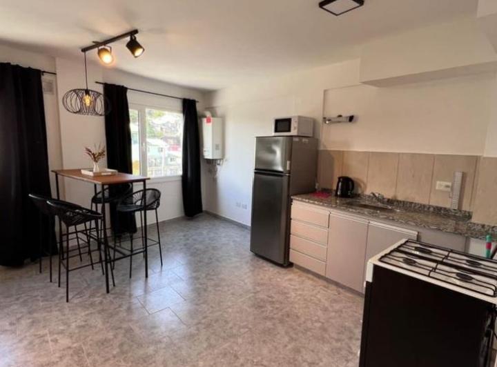 Foto de Venta Departamento 1 dormitorio centro – Con cochera y baulera – Apto, imagen 5