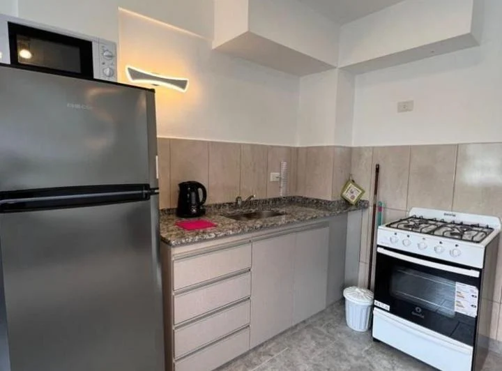 Foto de Venta Departamento 1 dormitorio centro – Con cochera y baulera – Apto, imagen 3